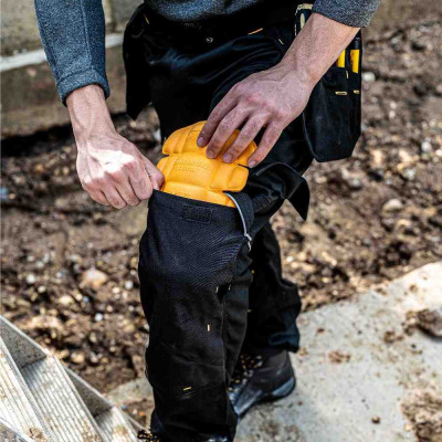 Купить Вставки для наколенников DeWALT DWC15-001. Официальный магазин Dewalt Украина. Фирменный инструмент и оборудовние DeWALT, STANLEY, BLACK+DECKER, BOSTITCH