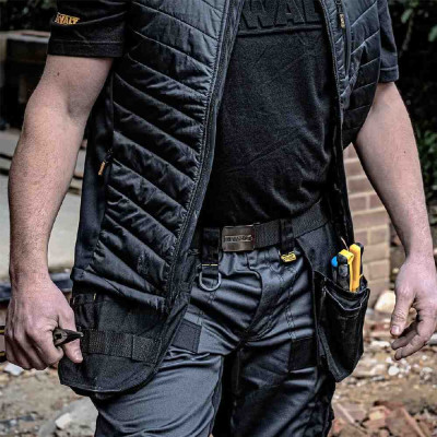 Купить Ремень DeWALT DWC14-001. Официальный магазин Dewalt Украина. Фирменный инструмент и оборудовние DeWALT, STANLEY, BLACK+DECKER, BOSTITCH