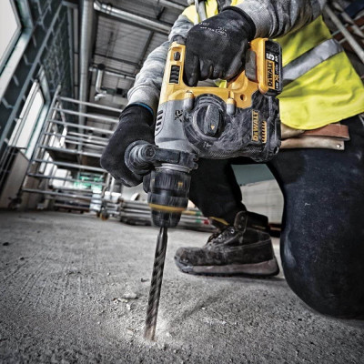Купити Перфоратор акумуляторний безщітковий SDS-Plus DeWALT DCH273NT. Офіційний магазин Dewalt Україна. Фірмовий інструмент та обладнання DeWALT, STANLEY, BLACK+DECKER, BOSTITCH