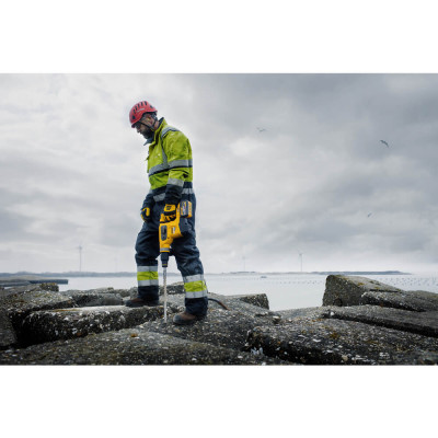 Купити Перфоратор акумуляторний безщітковий SDS MAX DeWALT DCH481N. Офіційний магазин Dewalt Україна. Фірмовий інструмент та обладнання DeWALT, STANLEY, BLACK+DECKER, BOSTITCH