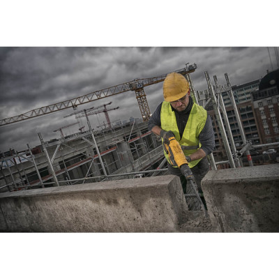 Купити Перфоратор акумуляторний безщітковий SDS MAX DeWALT DCH481N. Офіційний магазин Dewalt Україна. Фірмовий інструмент та обладнання DeWALT, STANLEY, BLACK+DECKER, BOSTITCH