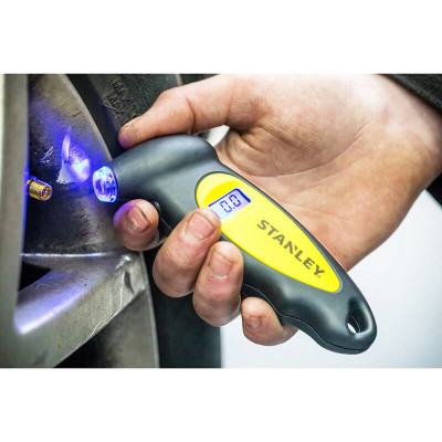 Купить Манометр цифровой с LED-дисплеем STANLEY STHT80874-0. Официальный магазин Dewalt Украина. Фирменный инструмент и оборудовние DeWALT, STANLEY, BLACK+DECKER, BOSTITCH