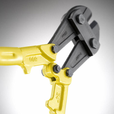 Купити Ножиці болторізні довжиною 600 мм із трубчастими ручками STANLEY 1-17-752. Офіційний магазин Dewalt Україна. Фірмовий інструмент та обладнання DeWALT, STANLEY, BLACK+DECKER, BOSTITCH