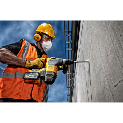 Купити Бур SDS-Plus EXTREME2 DeWALT DT9827_1. Офіційний магазин Dewalt Україна. Фірмовий інструмент та обладнання DeWALT, STANLEY, BLACK+DECKER, BOSTITCH