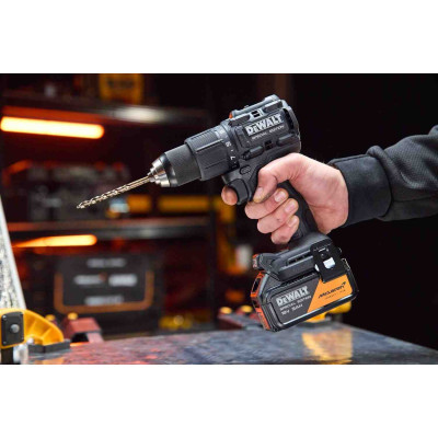 Купити Дриль-шурупокрут ударний McLaren F1 TEAM SPECIAL EDITION DeWALT DCD86MP1T. Офіційний магазин Dewalt Україна. Фірмовий інструмент та обладнання DeWALT, STANLEY, BLACK+DECKER, BOSTITCH