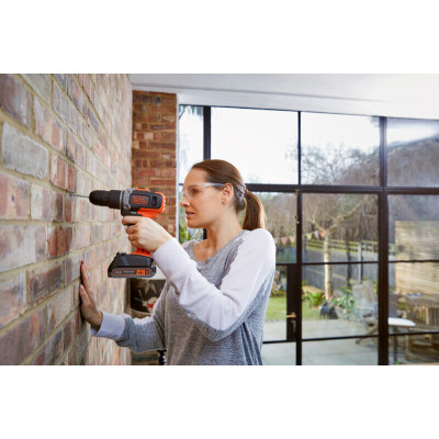 Купить Дрель-шуруповерт ударная аккумуляторная BLACK+DECKER BCD003C1. Официальный магазин Dewalt Украина. Фирменный инструмент и оборудовние DeWALT, STANLEY, BLACK+DECKER, BOSTITCH