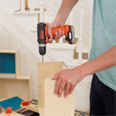 Купити Дриль-шуруповерт акумуляторний BLACK+DECKER BDCDD12USB. Офіційний магазин Dewalt Україна. Фірмовий інструмент та обладнання DeWALT, STANLEY, BLACK+DECKER, BOSTITCH