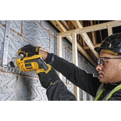 Купити Дриль мережевий ударний DeWALT DWD024. Офіційний магазин Dewalt Україна. Фірмовий інструмент та обладнання DeWALT, STANLEY, BLACK+DECKER, BOSTITCH