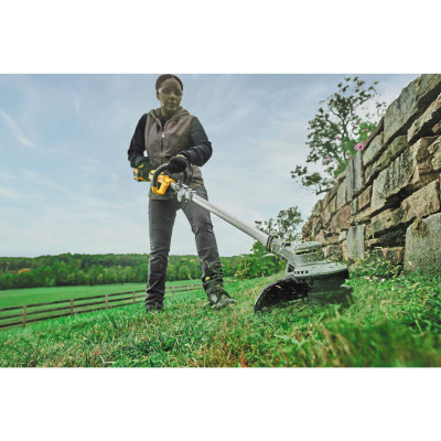 Купить Коса аккумуляторная бесщёточная DeWALT DCMST561N. Официальный магазин Dewalt Украина. Фирменный инструмент и оборудовние DeWALT, STANLEY, BLACK+DECKER, BOSTITCH