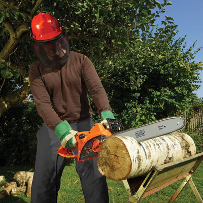 Купити Пила ланцюгова електрична BLACK+DECKER CS2040. Офіційний магазин Dewalt Україна. Фірмовий інструмент та обладнання DeWALT, STANLEY, BLACK+DECKER, BOSTITCH