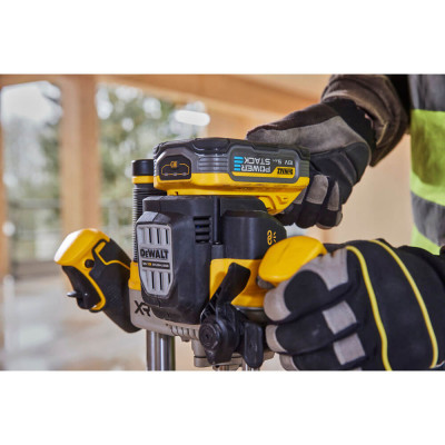 Купити Фрезер акумуляторний безщітковий DeWALT DCW620NT. Офіційний магазин Dewalt Україна. Фірмовий інструмент та обладнання DeWALT, STANLEY, BLACK+DECKER, BOSTITCH