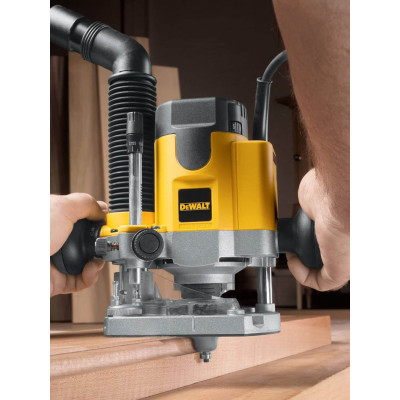 Купити Фрезер мережевий DeWALT DW621KT. Офіційний магазин Dewalt Україна. Фірмовий інструмент та обладнання DeWALT, STANLEY, BLACK+DECKER, BOSTITCH