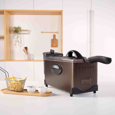 Купити Фритюрница BLACK+DECKER BXDF2100E. Офіційний магазин Dewalt Україна. Фірмовий інструмент та обладнання DeWALT, STANLEY, BLACK+DECKER, BOSTITCH