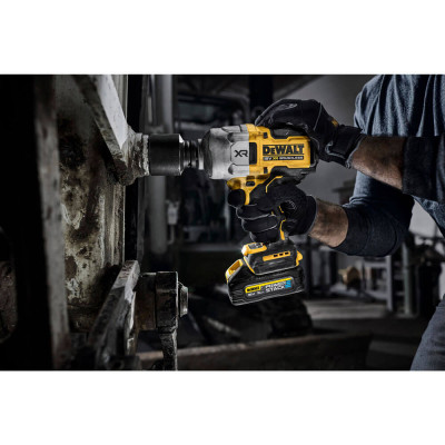 Купити Гайкокрут ударний акумуляторний безщітковий DeWALT DCF964NT. Офіційний магазин Dewalt Україна. Фірмовий інструмент та обладнання DeWALT, STANLEY, BLACK+DECKER, BOSTITCH