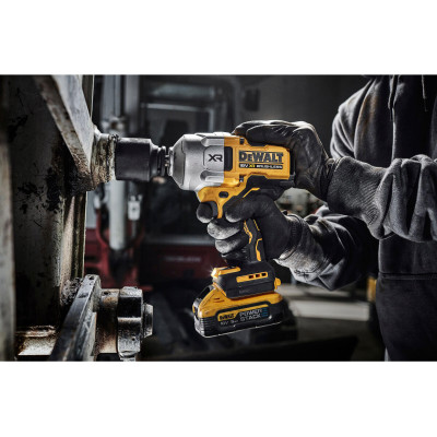 Купити Гайкокрут ударний акумуляторний безщітковий DeWALT DCF961H2T. Офіційний магазин Dewalt Україна. Фірмовий інструмент та обладнання DeWALT, STANLEY, BLACK+DECKER, BOSTITCH