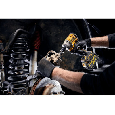 Купити Гайкокрут ударний акумуляторний безщітковий DeWALT DCF921P2G. Офіційний магазин Dewalt Україна. Фірмовий інструмент та обладнання DeWALT, STANLEY, BLACK+DECKER, BOSTITCH