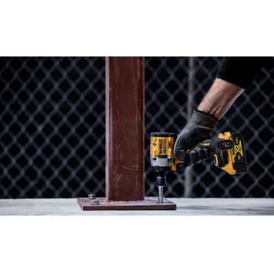 Купити Гайкокрут ударний акумуляторний безщітковий DeWALT DCF922NT. Офіційний магазин Dewalt Україна. Фірмовий інструмент та обладнання DeWALT, STANLEY, BLACK+DECKER, BOSTITCH