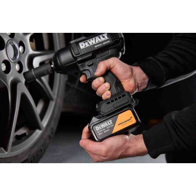 Купить Гайковёрт ударный аккумуляторный бесщёточный McLaren F1 TEAM SPECIAL EDITION DeWALT DCF99MP2T. Официальный магазин Dewalt Украина. Фирменный инструмент и оборудовние DeWALT, STANLEY, BLACK+DECKER, BOSTITCH