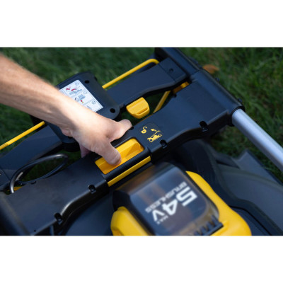 Купити Газонокосарка акумуляторна безщіткова DeWALT DCMWP500N. Офіційний магазин Dewalt Україна. Фірмовий інструмент та обладнання DeWALT, STANLEY, BLACK+DECKER, BOSTITCH