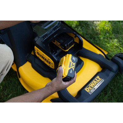 Купити Газонокосарка акумуляторна безщіткова DeWALT DCMWP134W2. Офіційний магазин Dewalt Україна. Фірмовий інструмент та обладнання DeWALT, STANLEY, BLACK+DECKER, BOSTITCH