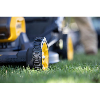 Купить Газонокосилка аккумуляторная самоходная бесщёточная DeWALT DCMWSP550N. Официальный магазин Dewalt Украина. Фирменный инструмент и оборудовние DeWALT, STANLEY, BLACK+DECKER, BOSTITCH
