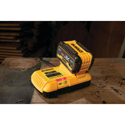 Купити Зарядний пристрій DeWALT DCB117. Офіційний магазин Dewalt Україна. Фірмовий інструмент та обладнання DeWALT, STANLEY, BLACK+DECKER, BOSTITCH