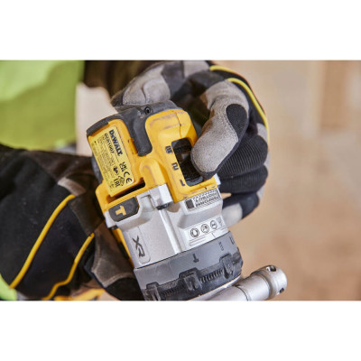 Купить Дрель-шуруповерт аккумуляторная бесщеточная ударная DeWALT DCD1007WW1T. Официальный магазин Dewalt Украина. Фирменный инструмент и оборудовние DeWALT, STANLEY, BLACK+DECKER, BOSTITCH
