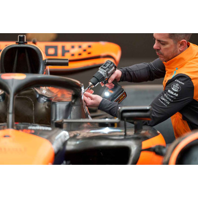 Купить Дрель-шуруповёрт ударная McLaren F1 TEAM LIMITED EDITION DeWALT DCD85MP2T. Официальный магазин Dewalt Украина. Фирменный инструмент и оборудовние DeWALT, STANLEY, BLACK+DECKER, BOSTITCH