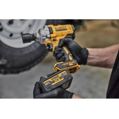 Купити Гайкокрут ударний акумуляторний безщітковий DeWALT DCF891NT. Офіційний магазин Dewalt Україна. Фірмовий інструмент та обладнання DeWALT, STANLEY, BLACK+DECKER, BOSTITCH