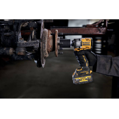 Купити Гайкокрут ударний акумуляторний безщітковий DeWALT DCF921P2G. Офіційний магазин Dewalt Україна. Фірмовий інструмент та обладнання DeWALT, STANLEY, BLACK+DECKER, BOSTITCH