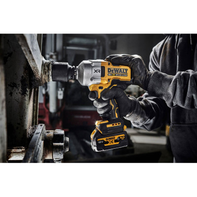 Купити Гайкокрут ударний акумуляторний безщітковий DeWALT DCF961N. Офіційний магазин Dewalt Україна. Фірмовий інструмент та обладнання DeWALT, STANLEY, BLACK+DECKER, BOSTITCH