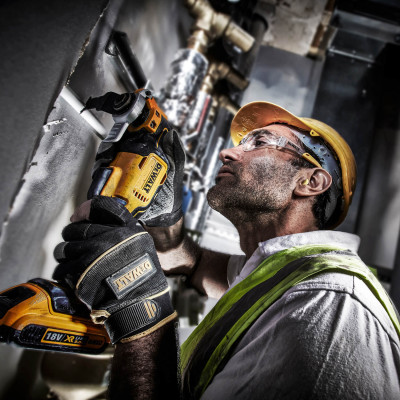 Купити Багатофункціональний інструмент акумуляторний безщітковий DeWALT DCS356P2. Офіційний магазин Dewalt Україна. Фірмовий інструмент та обладнання DeWALT, STANLEY, BLACK+DECKER, BOSTITCH
