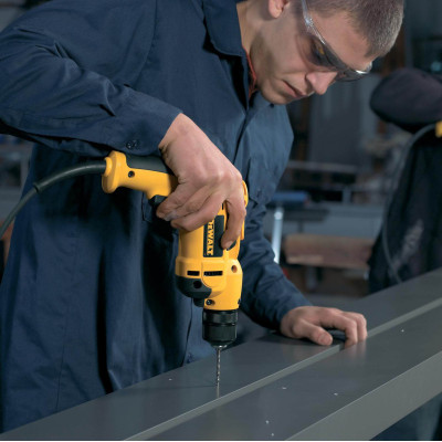 Купити Дриль мережевий DeWALT DWD112S. Офіційний магазин Dewalt Україна. Фірмовий інструмент та обладнання DeWALT, STANLEY, BLACK+DECKER, BOSTITCH