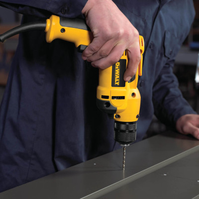 Купити Дриль мережевий DeWALT DWD112S. Офіційний магазин Dewalt Україна. Фірмовий інструмент та обладнання DeWALT, STANLEY, BLACK+DECKER, BOSTITCH