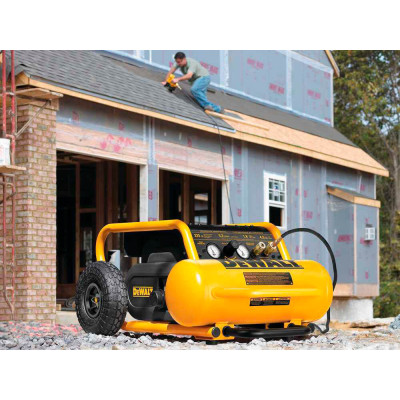 Купити Компресор повітряний безмасляний DeWALT DPC17PS. Офіційний магазин Dewalt Україна. Фірмовий інструмент та обладнання DeWALT, STANLEY, BLACK+DECKER, BOSTITCH