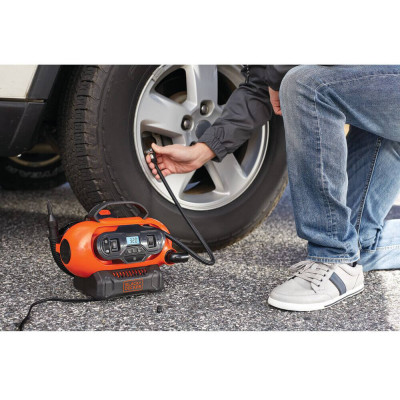Купити Компресор автомобільний акумуляторний BLACK+DECKER BDCINF18N. Офіційний магазин Dewalt Україна. Фірмовий інструмент та обладнання DeWALT, STANLEY, BLACK+DECKER, BOSTITCH