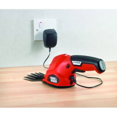 Купити Ножиці акумуляторні BLACK+DECKER GSL200. Офіційний магазин Dewalt Україна. Фірмовий інструмент та обладнання DeWALT, STANLEY, BLACK+DECKER, BOSTITCH