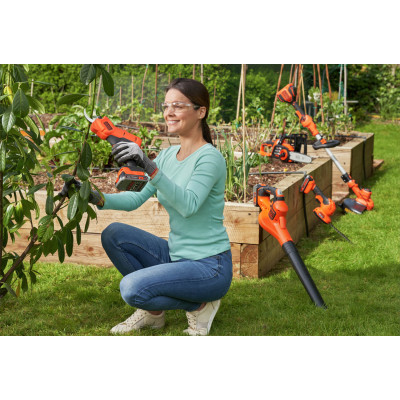 Купити Ножиці садові - акумуляторний секатор BLACK+DECKER BCPP18B. Офіційний магазин Dewalt Україна. Фірмовий інструмент та обладнання DeWALT, STANLEY, BLACK+DECKER, BOSTITCH