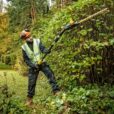Купить Кусторез аккумуляторный щёточный со штангой DeWALT DCMPH566N. Официальный магазин Dewalt Украина. Фирменный инструмент и оборудовние DeWALT, STANLEY, BLACK+DECKER, BOSTITCH