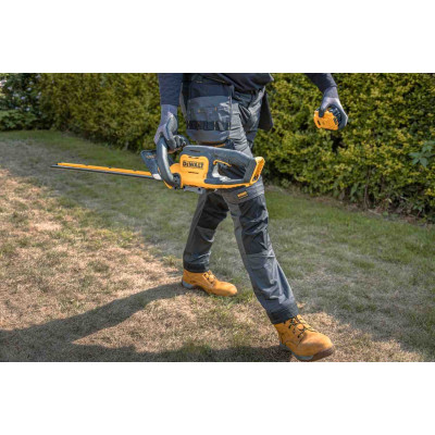 Купити Кущоріз акумуляторний DeWALT DCMHT564N. Офіційний магазин Dewalt Україна. Фірмовий інструмент та обладнання DeWALT, STANLEY, BLACK+DECKER, BOSTITCH
