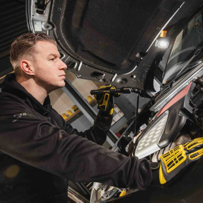 Купить Фонарь ручной STANLEY SXLS50106E. Официальный магазин Dewalt Украина. Фирменный инструмент и оборудовние DeWALT, STANLEY, BLACK+DECKER, BOSTITCH