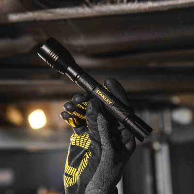 Купить Фонарь ручной STANLEY SXLS50106E. Официальный магазин Dewalt Украина. Фирменный инструмент и оборудовние DeWALT, STANLEY, BLACK+DECKER, BOSTITCH