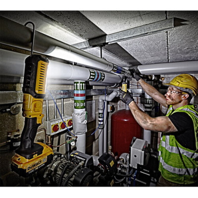 Купити Ліхтар світлодіодний акумуляторний DeWALT DCL050. Офіційний магазин Dewalt Україна. Фірмовий інструмент та обладнання DeWALT, STANLEY, BLACK+DECKER, BOSTITCH
