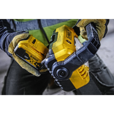Купити Ліхтар світлодіодний акумуляторний DeWALT DCL077. Офіційний магазин Dewalt Україна. Фірмовий інструмент та обладнання DeWALT, STANLEY, BLACK+DECKER, BOSTITCH
