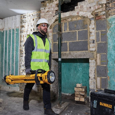 Купити Ліхтар світлодіодний акумуляторний DeWALT DCL079. Офіційний магазин Dewalt Україна. Фірмовий інструмент та обладнання DeWALT, STANLEY, BLACK+DECKER, BOSTITCH