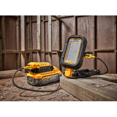 Купити Ліхтар світлодіодний акумуляторний DeWALT DCL182. Офіційний магазин Dewalt Україна. Фірмовий інструмент та обладнання DeWALT, STANLEY, BLACK+DECKER, BOSTITCH