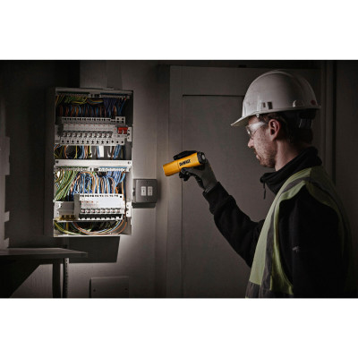 Купити Ліхтар світлодіодний акумуляторний DeWALT DCL183. Офіційний магазин Dewalt Україна. Фірмовий інструмент та обладнання DeWALT, STANLEY, BLACK+DECKER, BOSTITCH