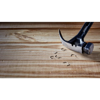 Купить Молоток CURVE-CLAW, цельнометаллический, вес головки 454 г DeWALT DWHT51002-0. Официальный магазин Dewalt Украина. Фирменный инструмент и оборудовние DeWALT, STANLEY, BLACK+DECKER, BOSTITCH