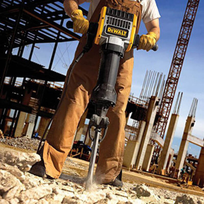 Купити Молоток відбійний мережевий DeWALT D25981K. Офіційний магазин Dewalt Україна. Фірмовий інструмент та обладнання DeWALT, STANLEY, BLACK+DECKER, BOSTITCH