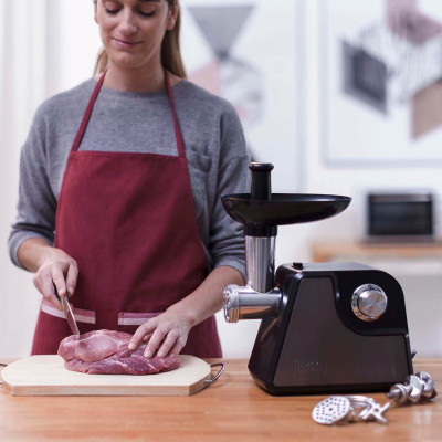 Купить Мясорубка BLACK+DECKER BXMMA1000E. Официальный магазин Dewalt Украина. Фирменный инструмент и оборудовние DeWALT, STANLEY, BLACK+DECKER, BOSTITCH